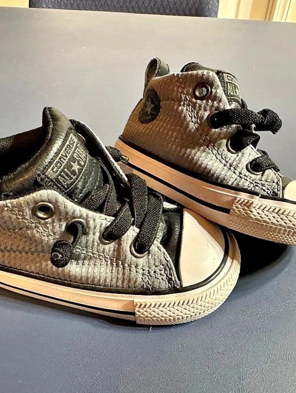 Converse Chuck Taylor All Star Street Mid Sneakers in Gray & Black
